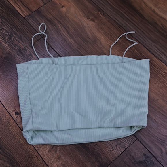 Minty colour, spaghetti strap crop top - Picture 2 of 2
